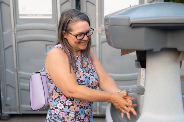 Best Wedding porta potty rental  in Toledo, OR